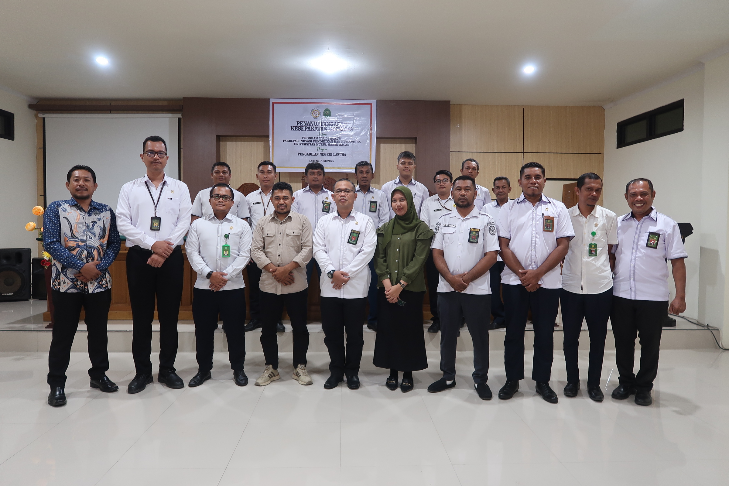 PENANDATANGANAN KESEPAKATAN  BERSAMA ANTARA PROGRAM STUDI HUKUM FAKULTAS INOVASI PENDIDIKAN DAN HUMANIORA  UNIVERSITAS NURUL HASAN BACAN DENGAN  PENGADILAN NEGERI LABUHA